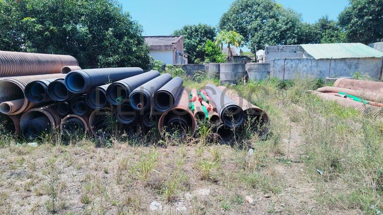 Tubos médios de saneamento