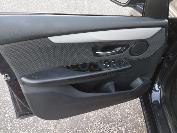 BMW 216d · Ano 2016