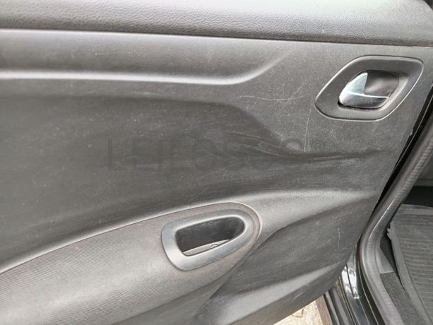 Citroën C-Elysée · Ano 2018