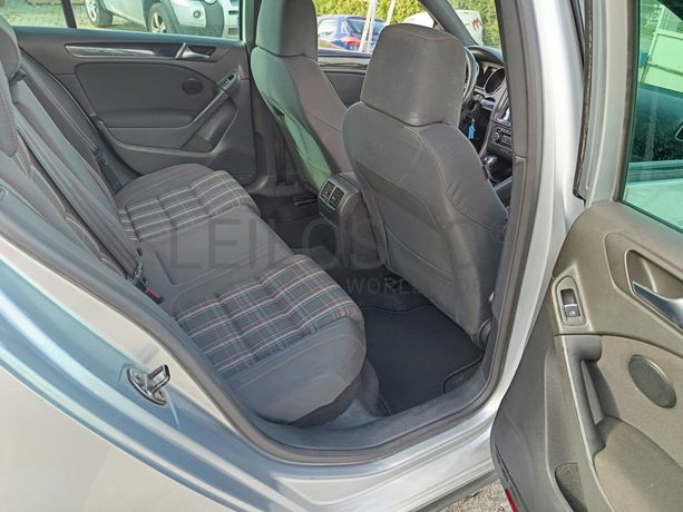 Volkswagen Golf GTI · Ano 2010