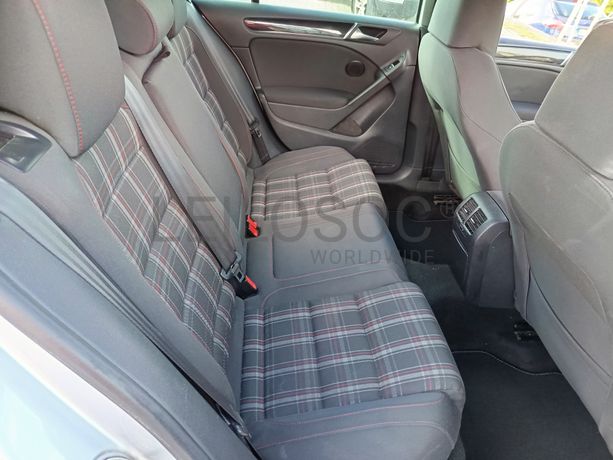 Volkswagen Golf GTI · Ano 2010