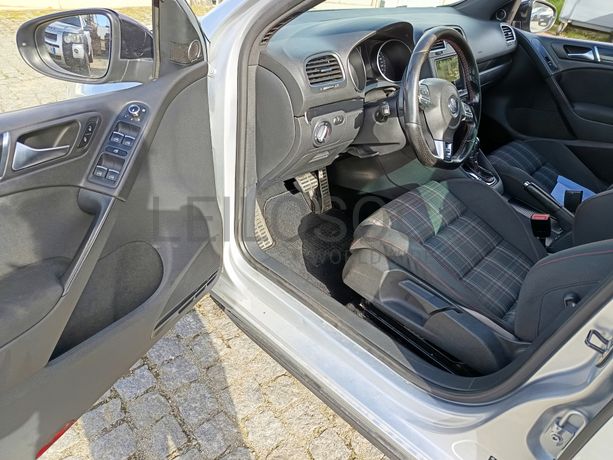 Volkswagen Golf GTI · Ano 2010