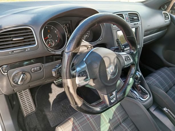 Volkswagen Golf GTI · Ano 2010