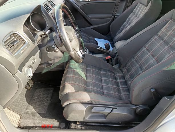 Volkswagen Golf GTI · Ano 2010
