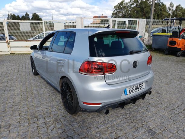 Volkswagen Golf GTI · Ano 2010