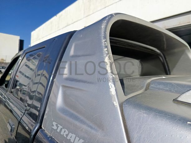 Mitsubishi L200 Strakar · Ano 2005