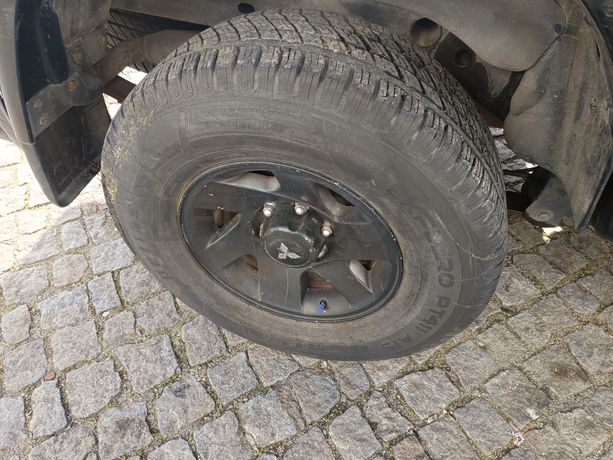 Mitsubishi L200 Strakar · Ano 2005