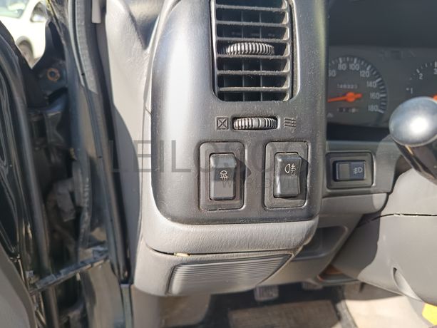 Mitsubishi L200 Strakar · Ano 2005