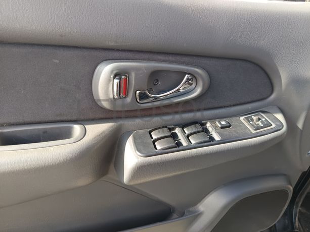 Mitsubishi L200 Strakar · Ano 2005