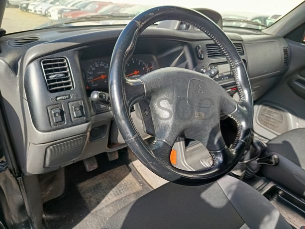 Mitsubishi L200 Strakar · Ano 2005