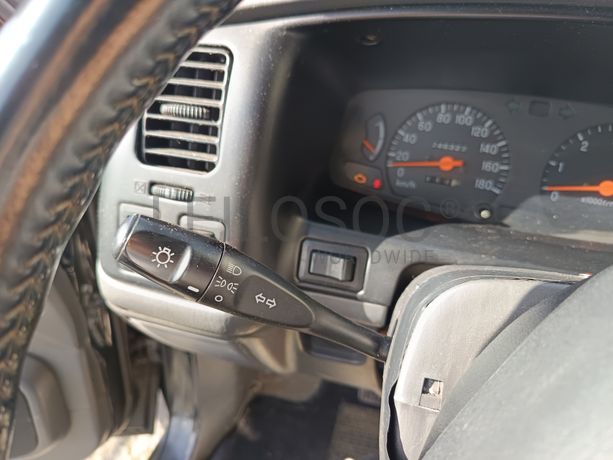 Mitsubishi L200 Strakar · Ano 2005