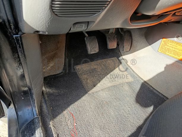 Mitsubishi L200 Strakar · Ano 2005