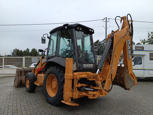 Retroescavadora Case 580 ST · Ano 2015