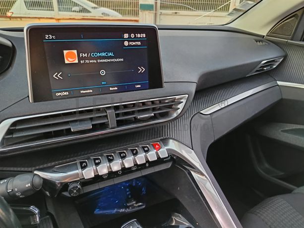 Peugeot 5008 · Ano 2017