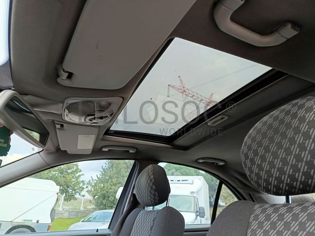 Mercedes-Benz C220 CDI · Ano 2000