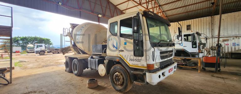TATA 7M3 Concrete Mixer Truck