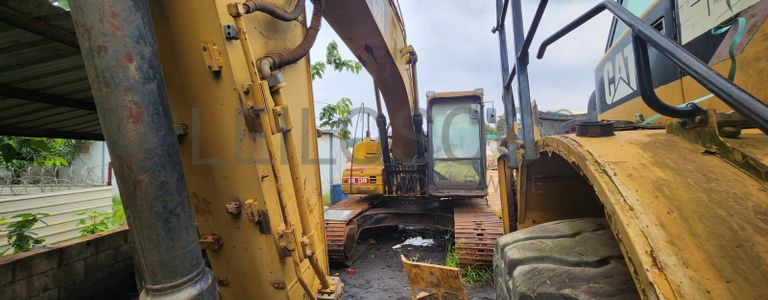 CATERPILLAR 25T Crawler Excavator with Spare Parts