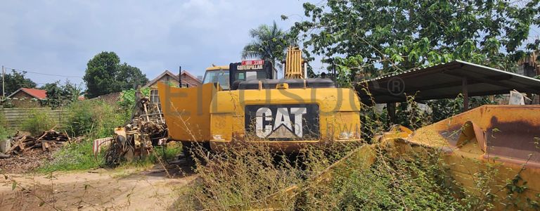 CATERPILLAR 25T Crawler Excavator with Spare Parts