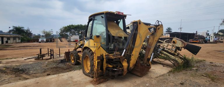 CATERPILLAR Backhoe Loader