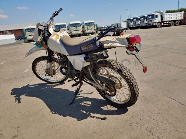 Moto YAMAHA DT 125
