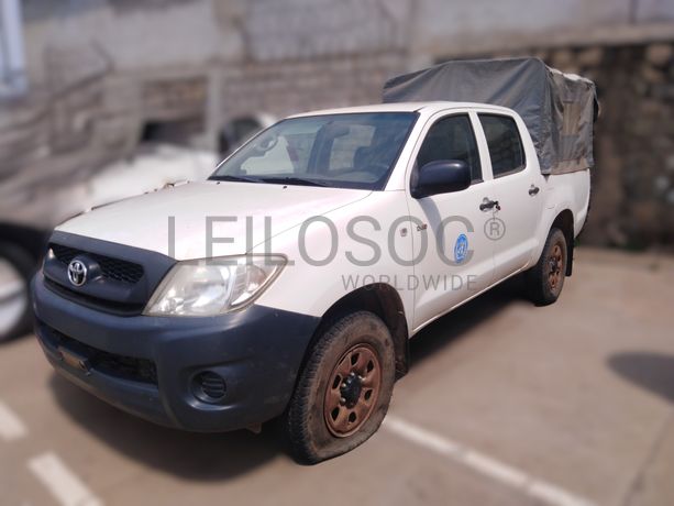 Voiture TOYOTA HILUX