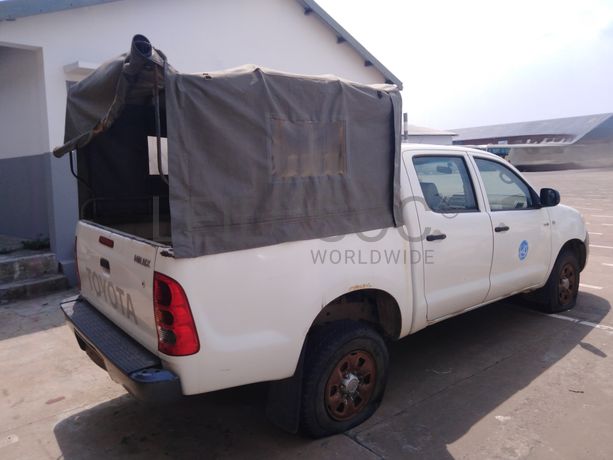 Voiture TOYOTA HILUX