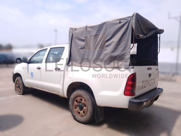 Voiture TOYOTA HILUX