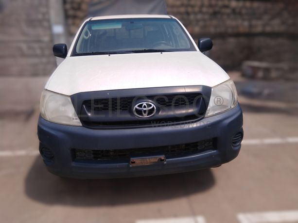 Voiture TOYOTA HILUX