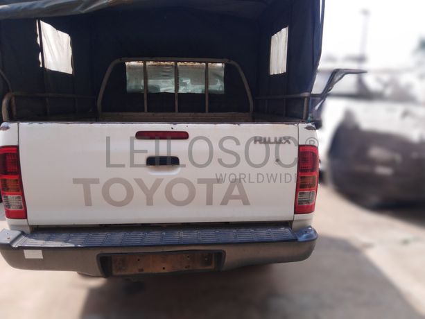 Voiture TOYOTA HILUX