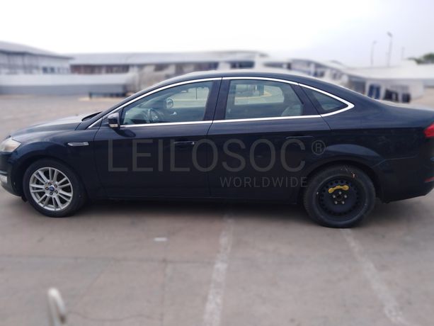 Voiture FORD Mondeo