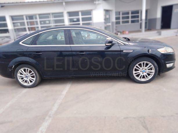 Voiture FORD Mondeo