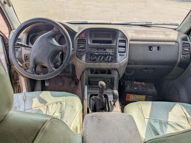 Voiture MITSUBISHI Pajero