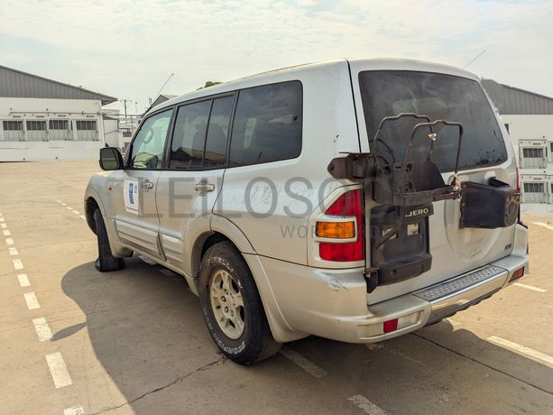 Voiture MITSUBISHI Pajero