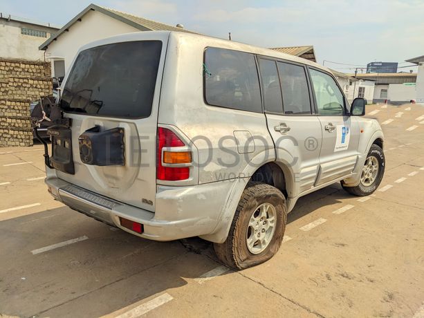 Voiture MITSUBISHI Pajero