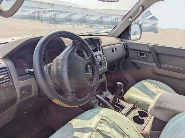 Voiture MITSUBISHI Pajero