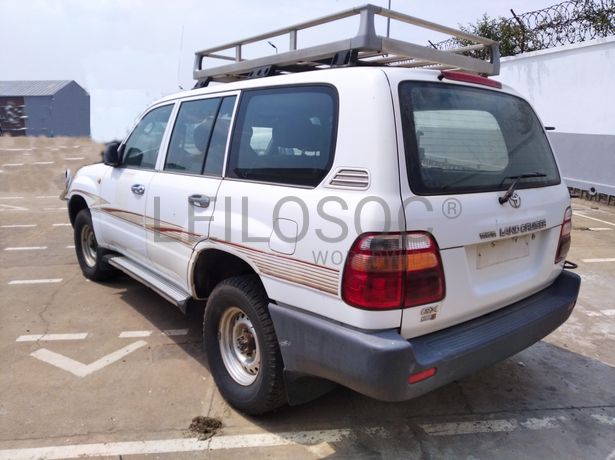 Voiture TOYOTA Land Cruiser