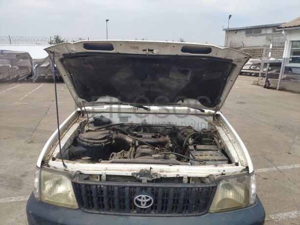 Voiture TOYOTA Prado