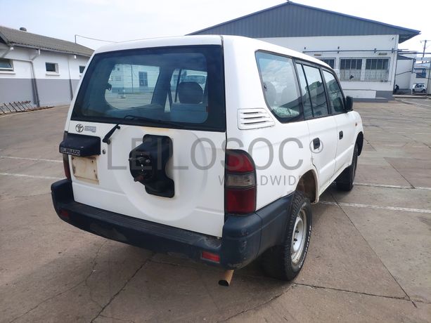 Voiture TOYOTA Prado