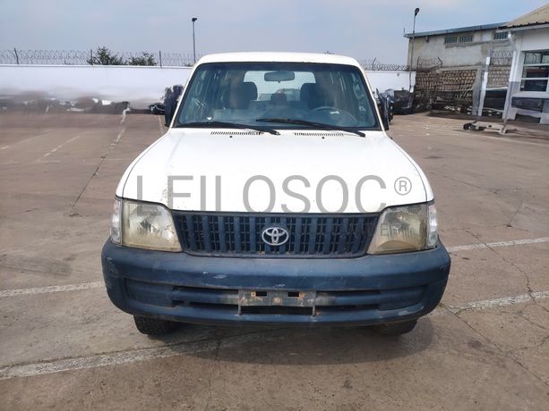 Voiture TOYOTA Prado