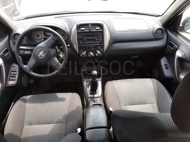 Voiture TOYOTA RAV 4