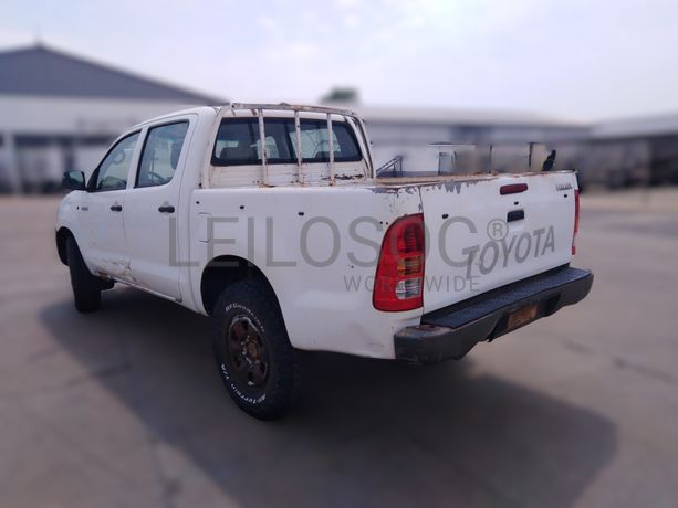 Voiture TOYOTA Hilux