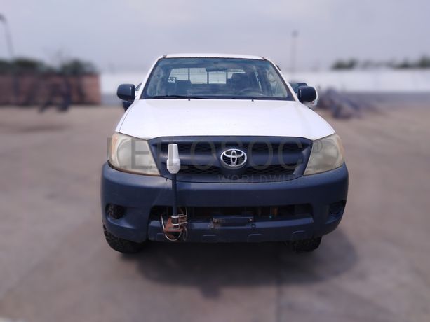 Voiture TOYOTA Hilux