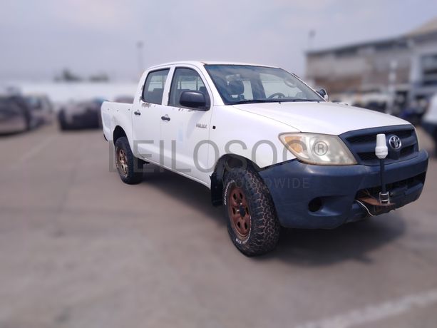 Voiture TOYOTA Hilux