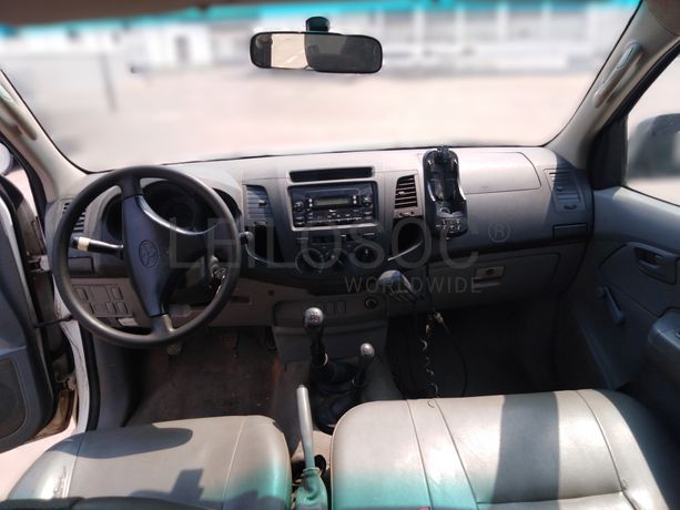 Voiture TOYOTA Hilux