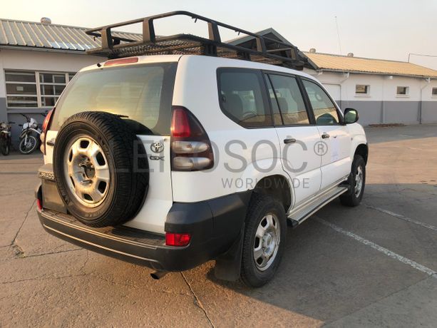 Voiture TOYOTA Prado
