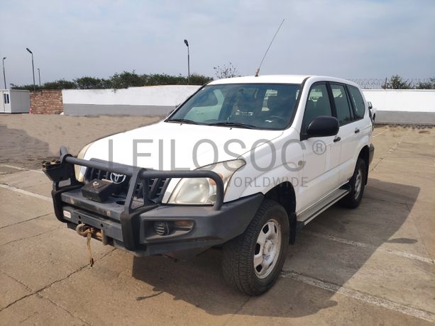 Voiture TOYOTA Prado