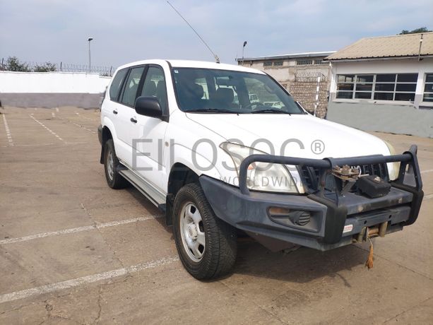Voiture TOYOTA Prado