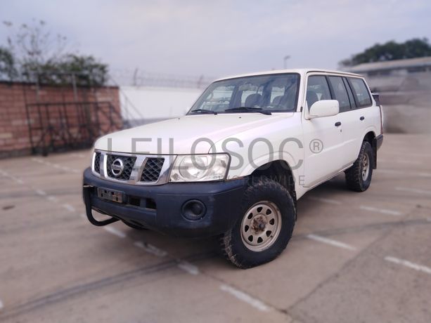Voiture NISSAN Patrol