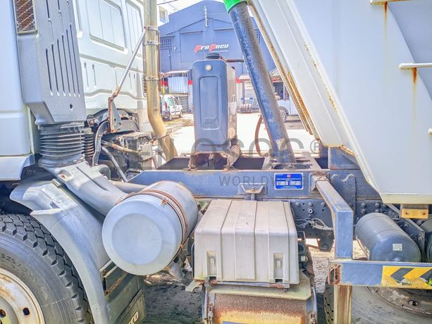 Camion IVECO Trakker 380 (2018)