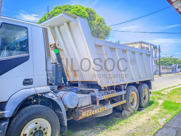 Camion IVECO Trakker 380 (2018)
